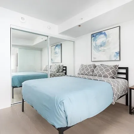 Central Downtown 1 And Den W 3 Beds Sleeps 4 By Uoft